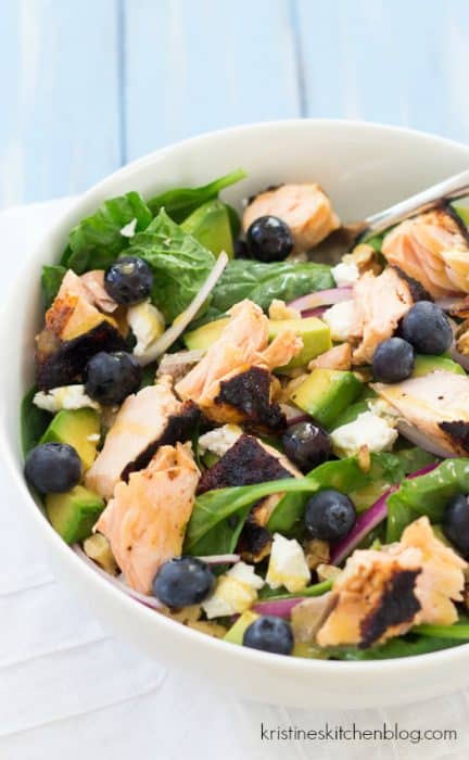 Salmon-Power-Salad-is-full-of-health-boosting-superfoods-