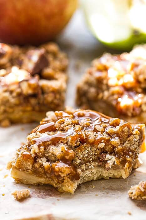 Easy Apple Pie Bars | Life Made Sweeter