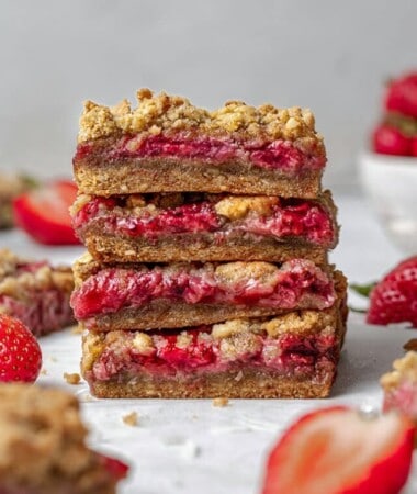 cropped-Easy-Strawberry-Crumb-Bars-Oatmeal-Crumble-recipe-keto-low-carb-paleo-gluten-free-vegan.jpg