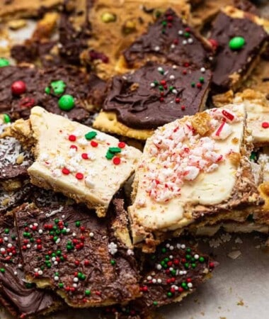 cropped-Saltine-Cracker-Christmas-Crack-Recipe-Homemade-Easy-Photo.jpg